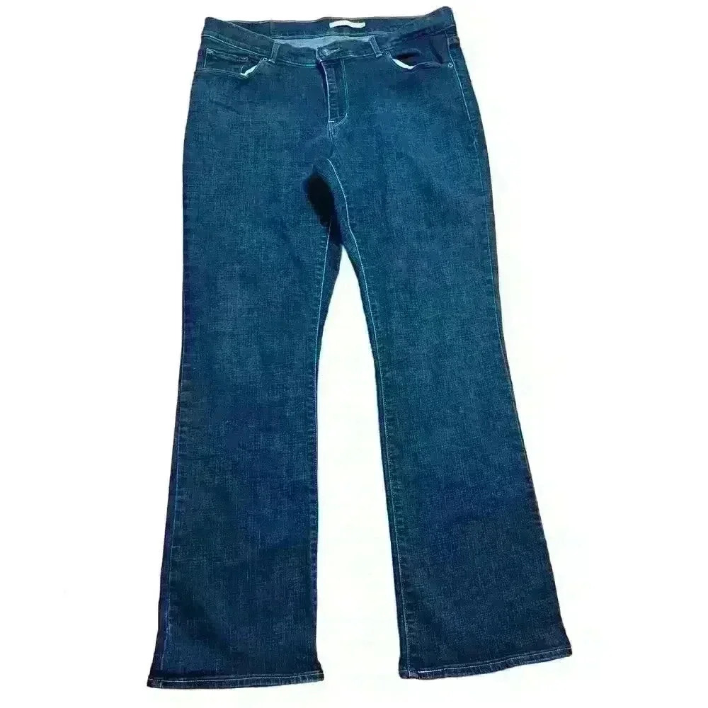 Levi’s Women’s Classic Boot Denim Jeans Size 32 Stretch Bootcut Western Levis